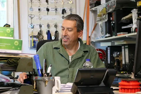 Michael Manousakis : Quelle est sa fortune ? michael manousakis